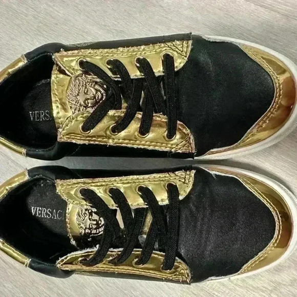 5. Versace sneakers boys shoes Leather Embossing Design Black Gold Metal Low Cut - Picture 5 of 14